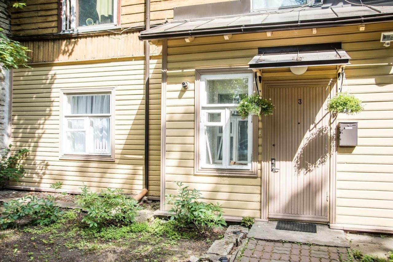 Cozy City Studio Apartment Free Parking Tallinn Exterior photo